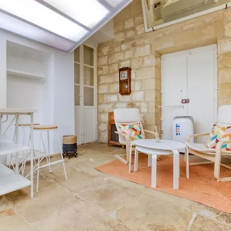 דירה Authentic & Cosy Duplex In Charming By 360 Estates